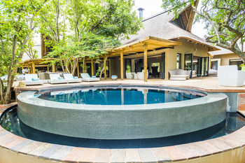 เอเอ็ม ลอดจ์ Villa โฮดสปรูท ภายนอก รูปภาพ